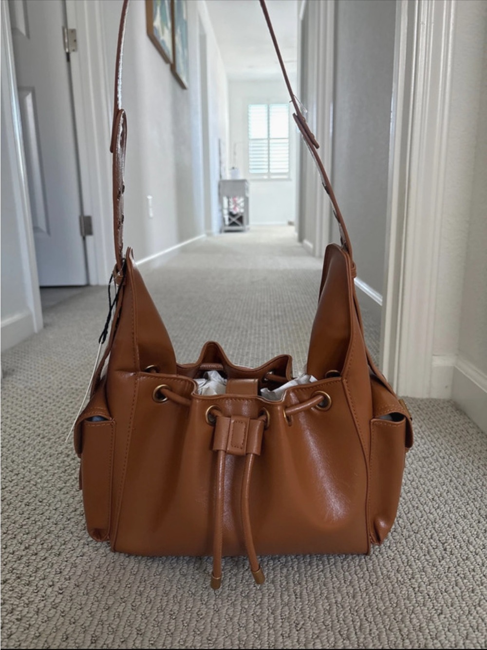 Steve Madden BTHAYER Drawstring Shoulder Bucket Bag